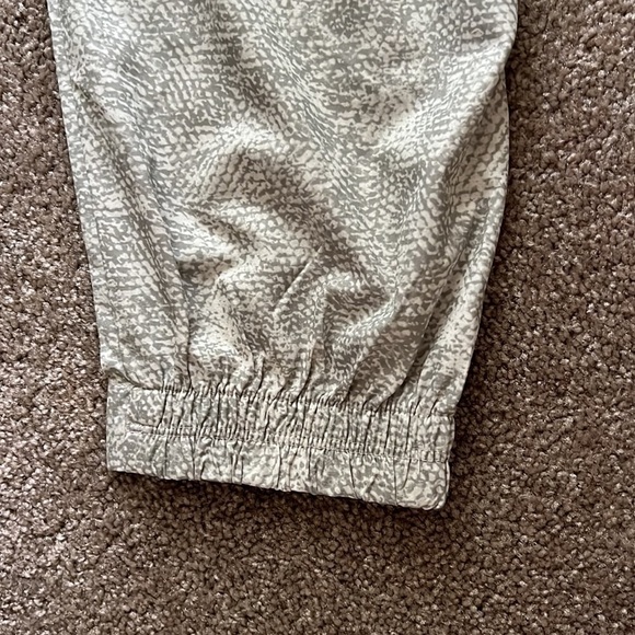 Athleta Venture Printed Pants - Picture 8 of 11